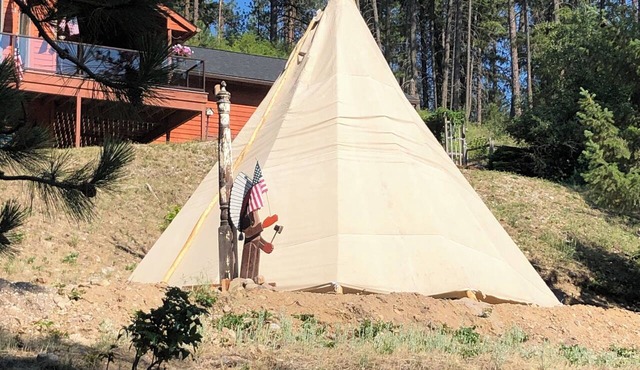 Rustic Ruby Retreat Tipi Campsite at Jump Off Joe Lake