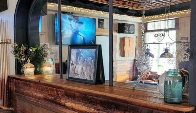 Salmo Hotel