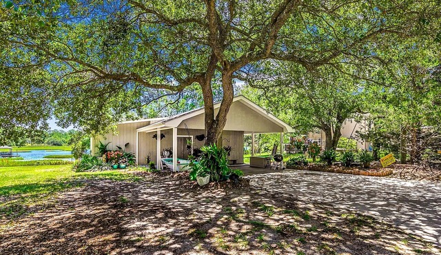 Shallotte Cottage: Unique riverfront home with two suites, high-speed WiFi, & private dock