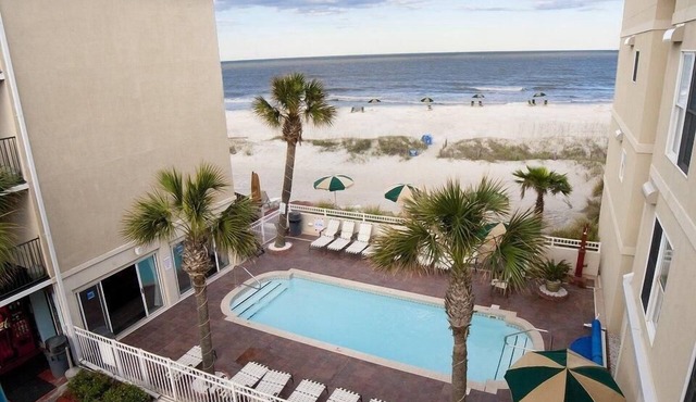 Sharply Appointed Room w/Free WiFi & Shared Walkway Balcony