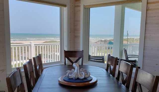 Shell Yeah! Beach View Family Retreat w/ Private Bathrooms, Pool, Boardwalk.