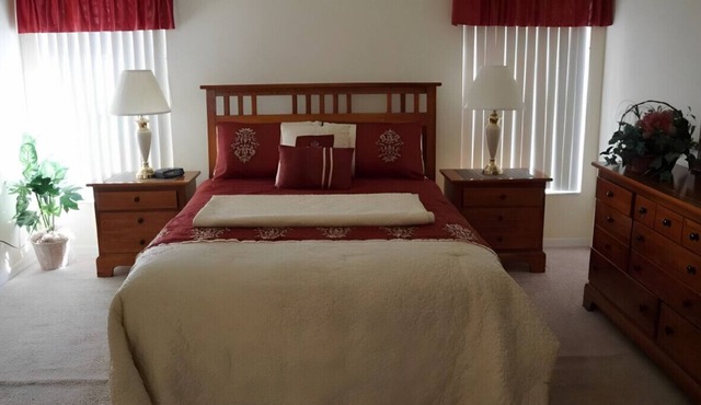 Sleek 4BR Vacation Villa near Theme Parks & Shops!