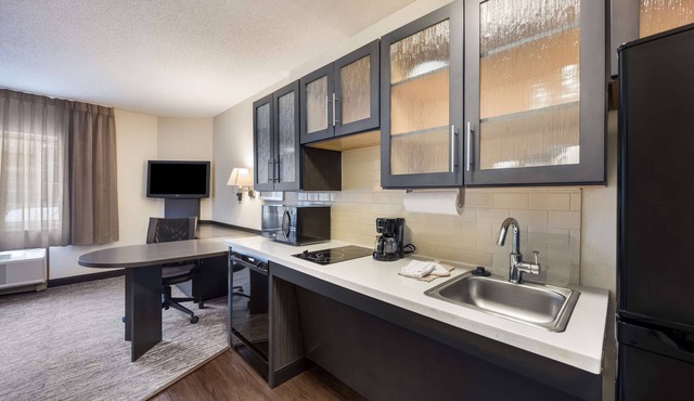Sonesta Simply Suites Houston CityCentre I-10 West