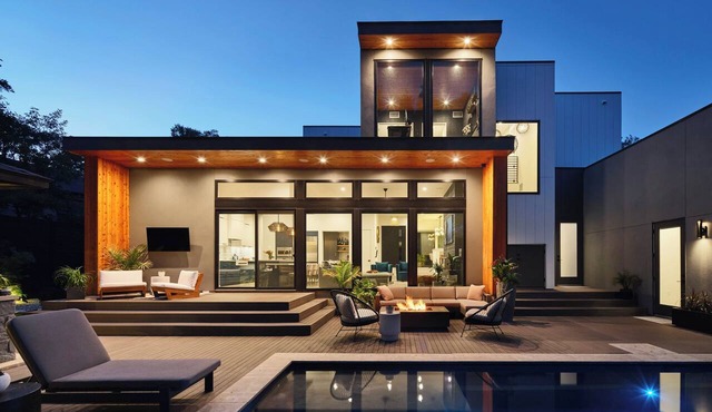 South Austin Retreat Pool + Fire Pit Near South Congress | Oaklane Zen