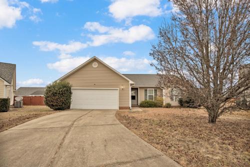 Spacious 3BR Home in Fayetteville, NC
