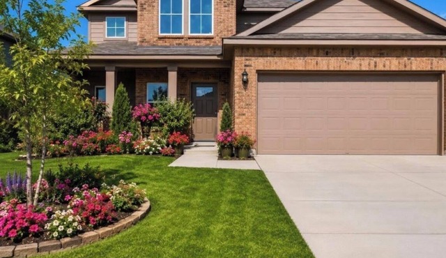 Spacious 5-bedroom house in beautiful Seguin with AC and gym