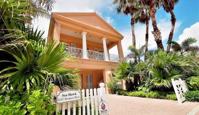 Spacious Beach House with Pools, Hot-Tub and Tennis Court in South Padre Island, Texas