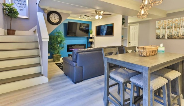 Spacious Modern 3BR Retreat—Family-Friendly Comfort & Large Shared Yard