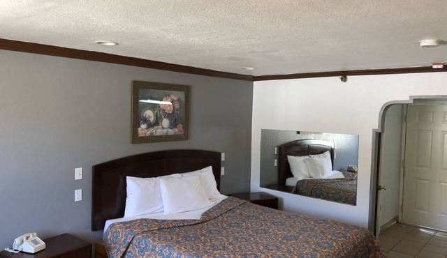 Starlight Inn, Valley Blvd - Downtown LA
