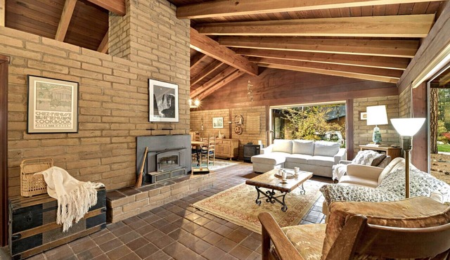 Stay in Graeagle’s One-of-a-Kind Artist’s Adobe