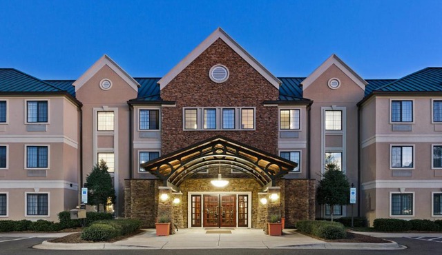Staybridge Suites - Charlotte Ballantyne by IHG