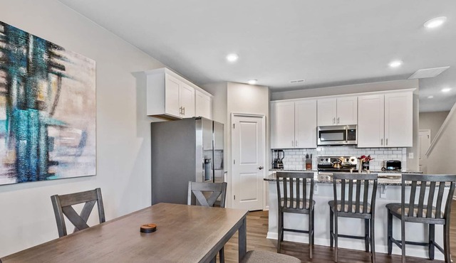 StaysByWalker 2BR TownHome | King Beds/Fenced Yard
