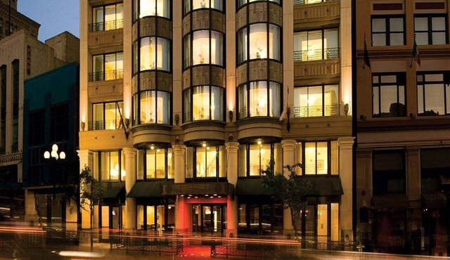 Studio Deluxe Unit -Theme Parks & Gaslamp Quarter