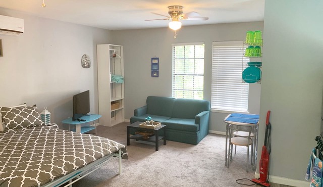 Studio with monthly discount with Kitchen, wifi Washer-dryer in a quiet location