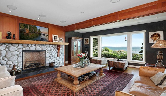 Stunning waterfront home at Gartley Beach, close to King Fisher resort and Spa.