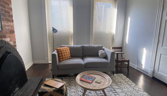 Stylish 1 Bdrm Studio in The Fan