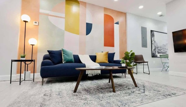 Stylish 3BR & Parking in Central DC - Steps to Metro!