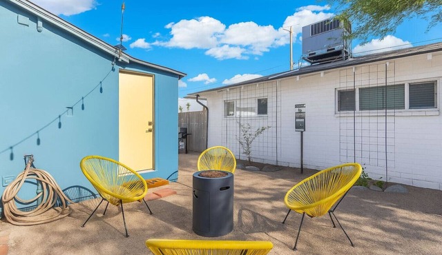 Stylish Downtown Stay | Museums, Stadiums & Zoos