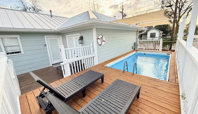 SWEET HOUSTON 14 people, 4 Bethrooms, 2 Full Bath. Pool, Central Houston.
