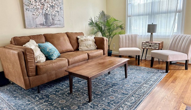 Sweet Magnolia- Affordable Stay Near DT and Beach