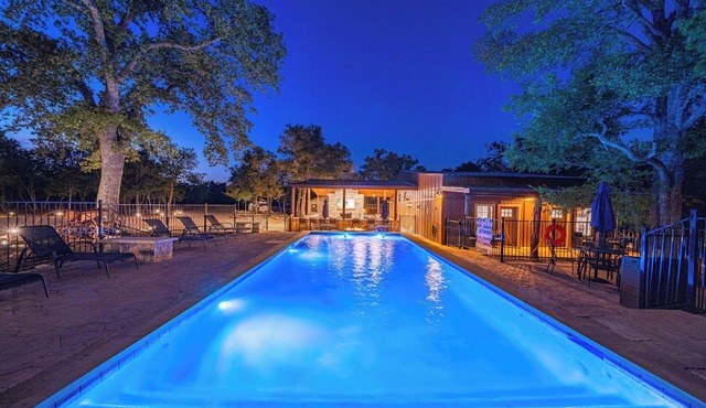 Terracotta Bliss · Pool, Fire Pit & Games for 28