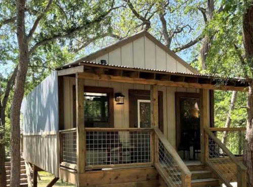 Texas Glamping Vacation Waterfront Cabin #18 in Marion, TX