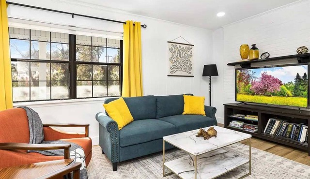The Matthews Stay | Renovated Home | Pet-Friendly