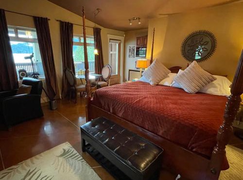 The Tuwanek Bed and Breakfast