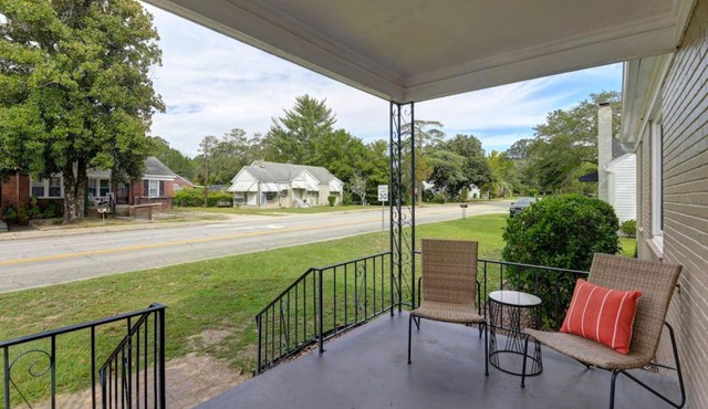 The Woodland Cottage - 3BR 1BA