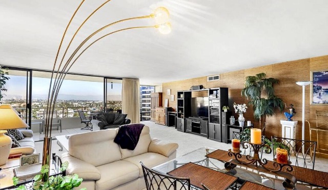 Three Bedroom Residence with Panoramic Water Views