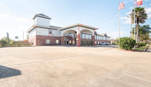 Townhouse Clute Lake Jackson|King Bed