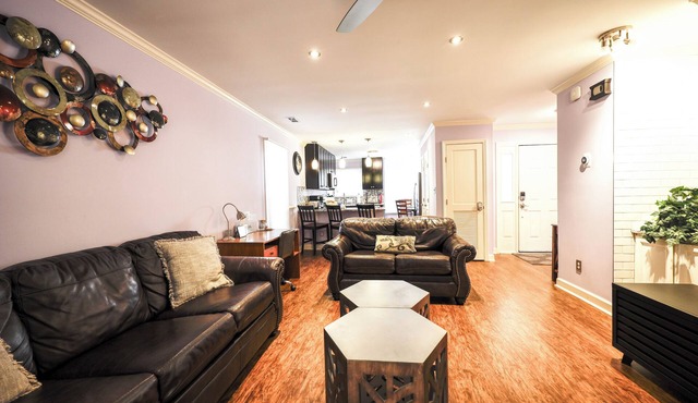 Townhouse that is minutes from Downtown Raleigh