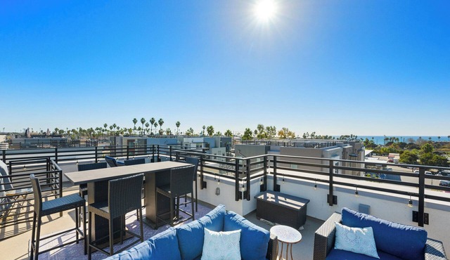 Tranquil Beach Townhome in Oceanside