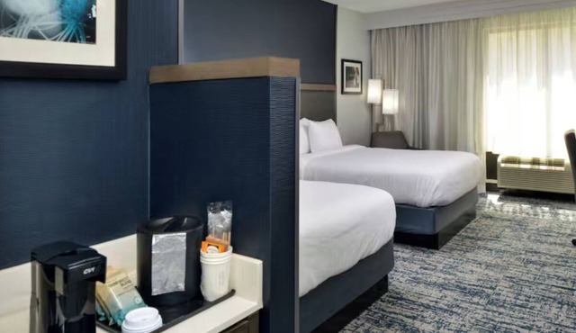 Tranquil Stays Near Restaurants, Museums, Theater, and Airport | 4 Units