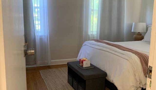 Travelers House - 2 Bedroom,1 Bathroom - 2 Miles to Capitol Hill