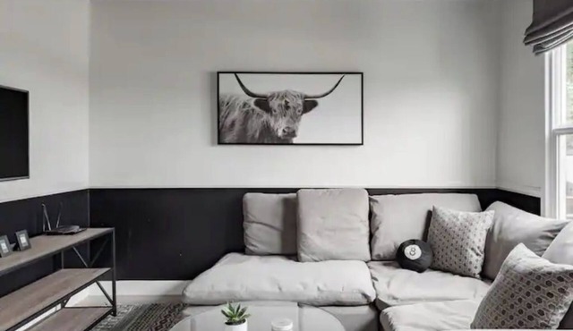 Trendy Black and White Bungalow in Culver City