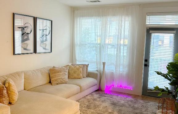 Urban Apartment 1 bedroom 1 bath