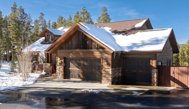 Wagon Ranch Ultimate Retreat | Hot Tub | Families in Tabernash