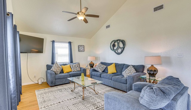 Walk to Beach: Gulf-View Home in Surfside Beach!