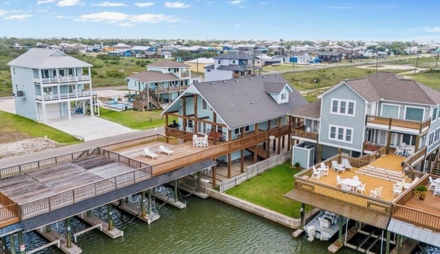 WATERFRONT Hahn's Hideaway pets add more $