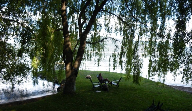 Waterfront - Private Beach / Dock / Anchorage - Fire-Pit - B.B.Q.
