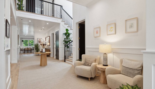 West Hollywood Executive Rental with Pool, Spa & Gym