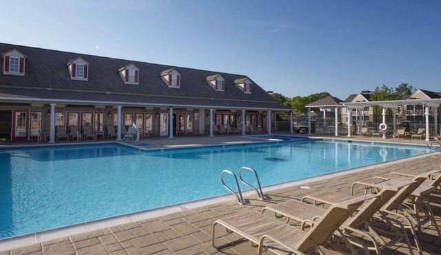 Williamsburg Family Escape with Spacious 2BR Resort Retreat