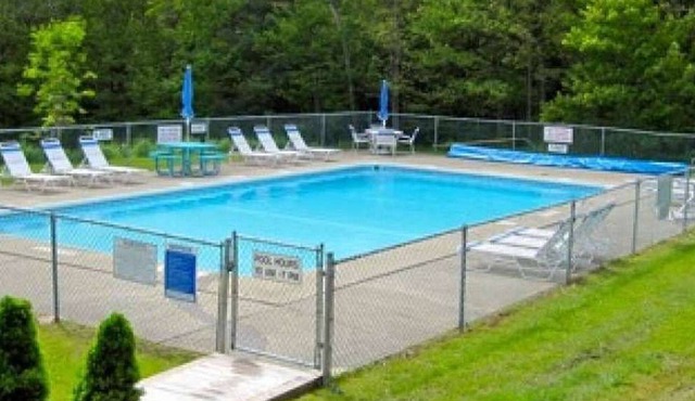 WINDHAM -2 Miles from SLOPES,SWIMMING POOL,TENNIS COURTS,2BR 2BA
