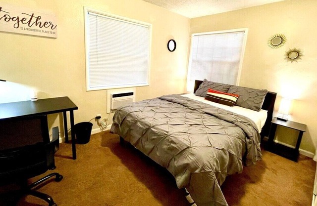 #2, Spacious Freshly Remodeled - 2BR - 5mins to DT
