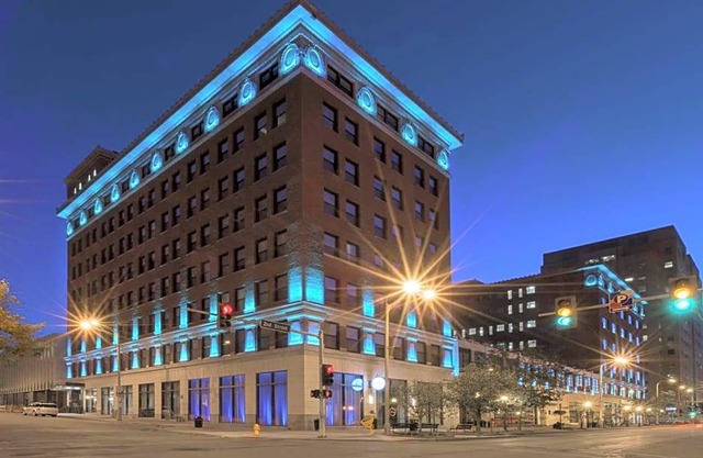 4-Star Hotel ∙ The Current Iowa, Autograph Collection