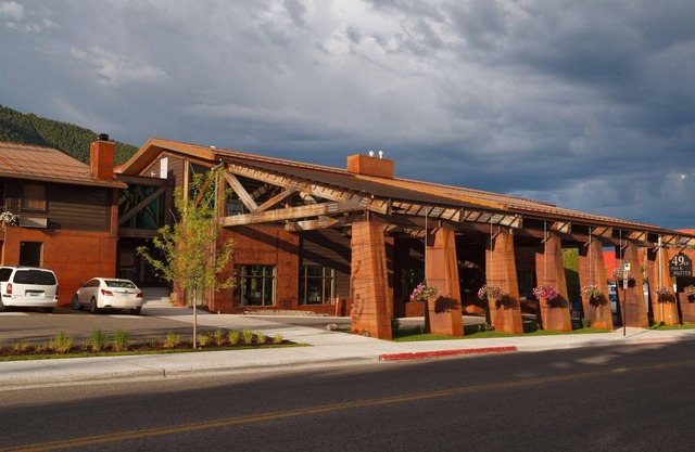 49'er Inn & Suites