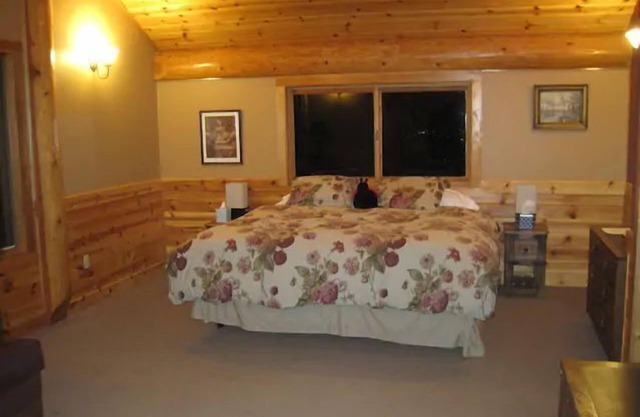 600 sq. ft. private suite on the upper floor of an amazing modern log home.