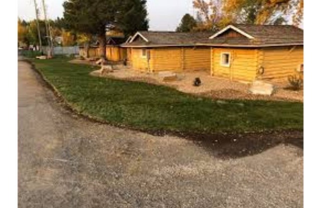 Ashton Historic Log Cabins 8