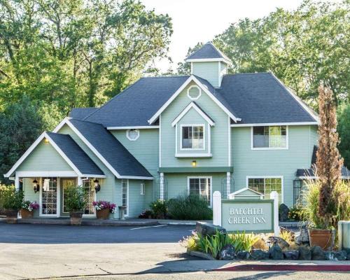 Baechtel Creek Inn Hotel 
